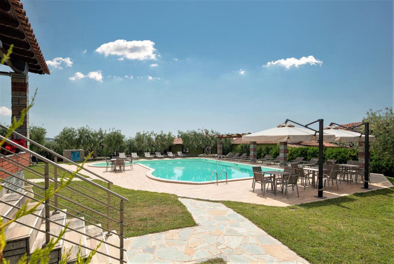 Sunday Resort Gerakini Ngoại thất bức ảnh