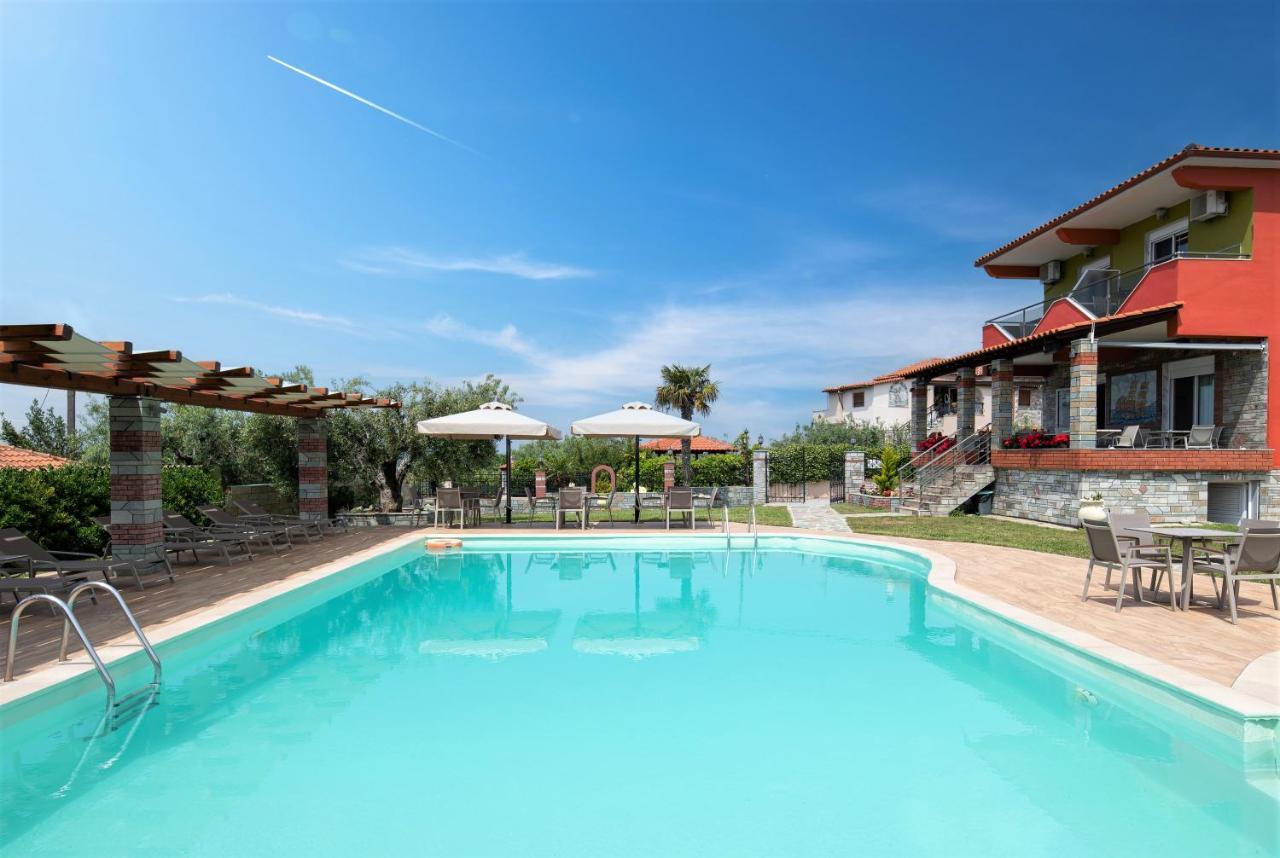 Sunday Resort Gerakini Ngoại thất bức ảnh